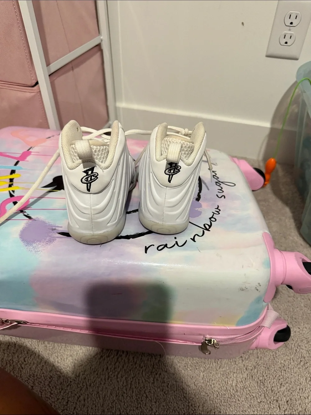 Nike White Kids Sneakers with Cream Accents